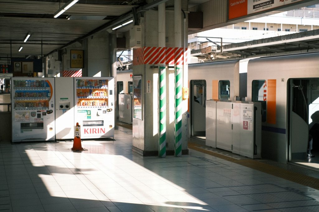 駅のホームの写真